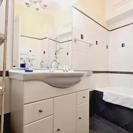 Apartamento Conseil Immo - Heart Of Cannes, 2 Rooms, 2 Bathrooms In Front Of Old Port -els- Cannes