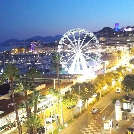 Conseil Immo - Heart Of Cannes, 2 Rooms, 2 Bathrooms In Front Of Old Port -els-