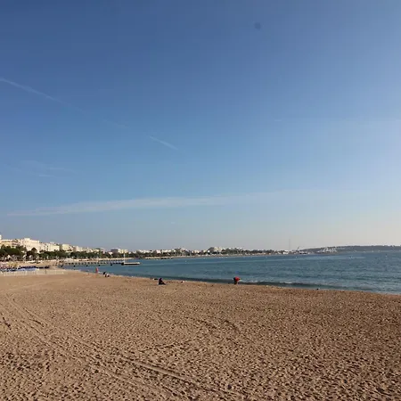Beautiful 2-bedroom - Near The Palais And The Beaches * Κάννες