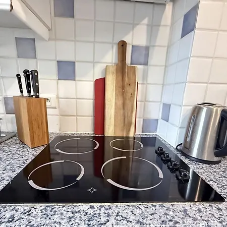 Beautiful 2-bedroom - Near The Palais And The Beaches