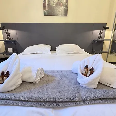 Beautiful 2-bedroom - Near The Palais And The Beaches *
